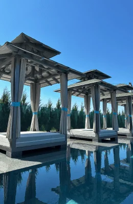 Альтанки на воді